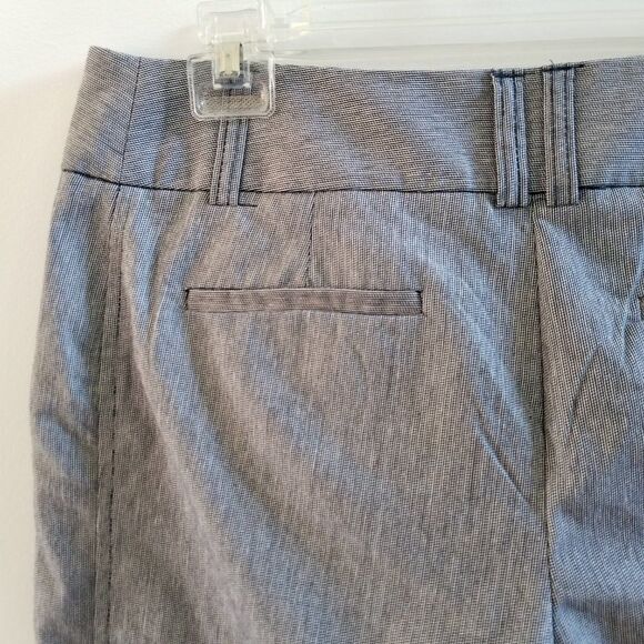 Daisy Fuentes Wide-Waistband Navy/Gray Capri Pants - Size 8 - Textured Pattern - Picture 9 of 16
